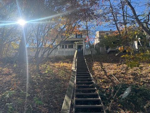 Homes For Sale - 514 Hiland Ave Ave<br/> Coraopolis, PA 15108