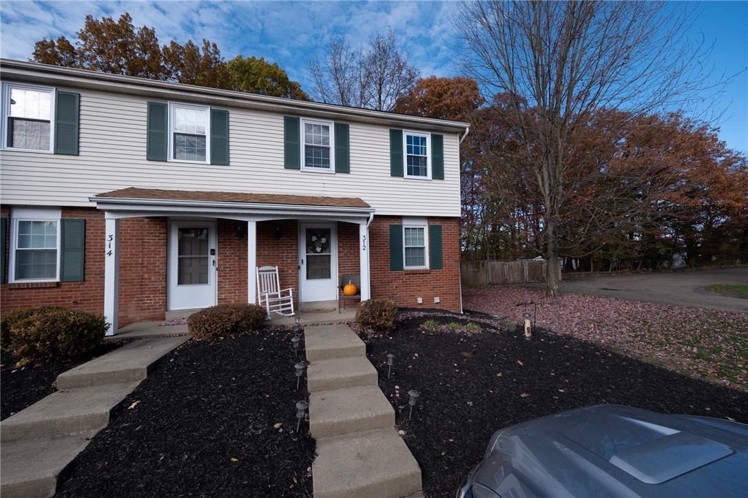 Cranberry Twp, Pennsylvania 16066, United States, 3 Bedrooms Bedrooms, ,2 BathroomsBathrooms,Residential,Active,247142