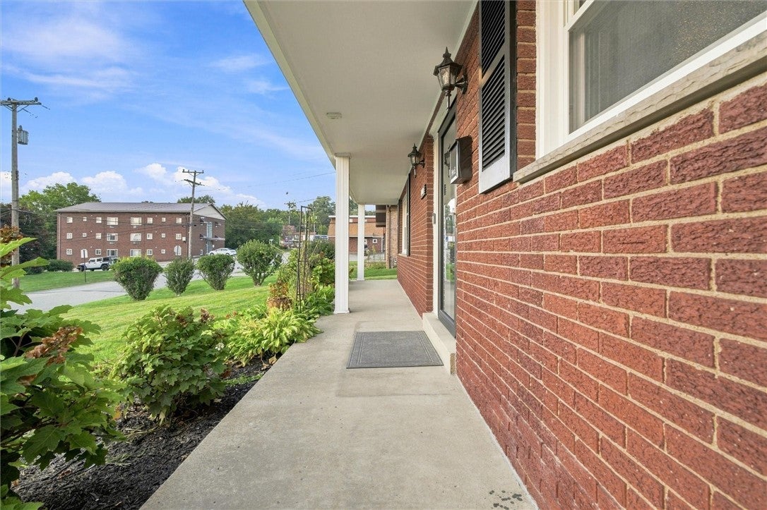 1003 Edward St