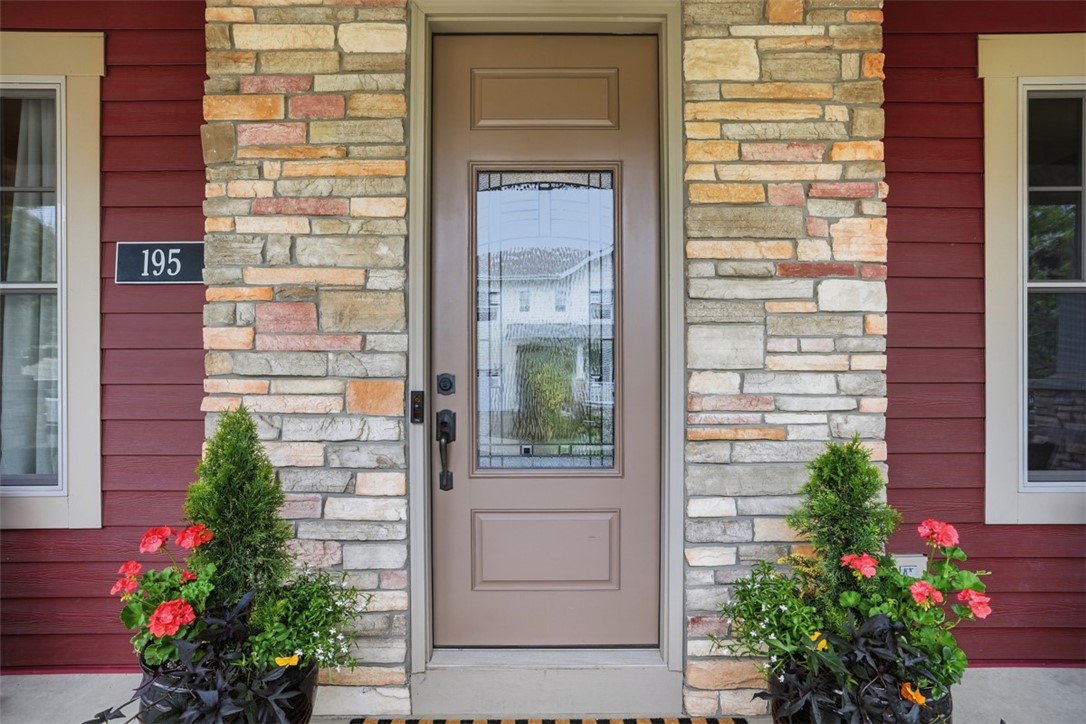 195 Seneca PL