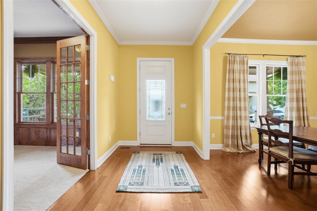 195 Seneca PL