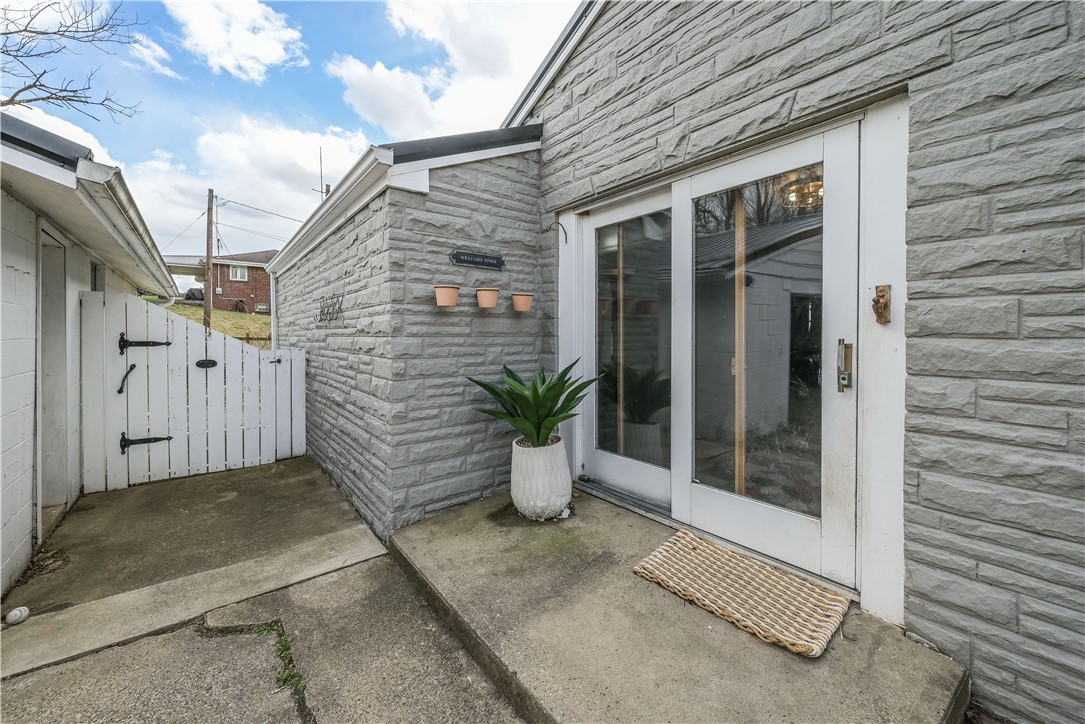 1154 1st St St, Canonsburg, Pennsylvania image 4