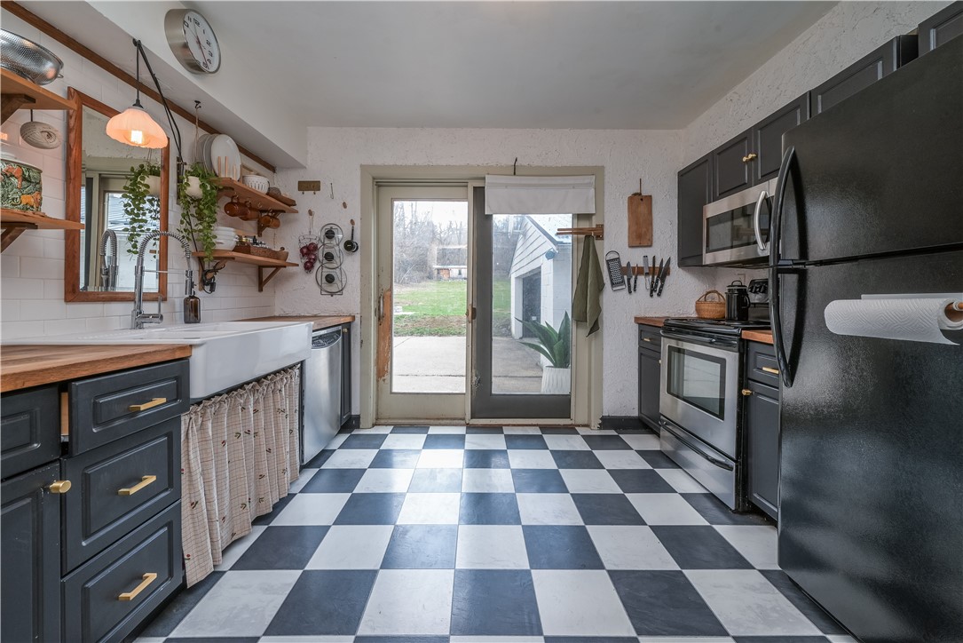 1154 1st St St, Canonsburg, Pennsylvania image 6