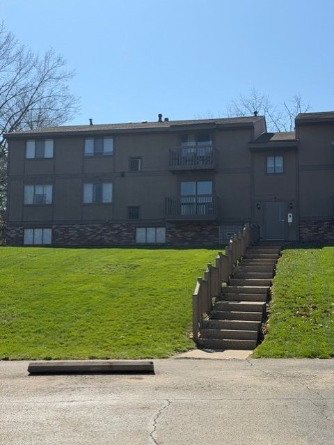 Photo of 2467 Brook Ledge Rd #23B, Bridgeville, PA 15017 (MLS # 1749937)
