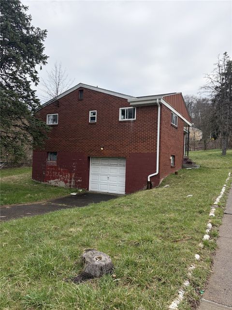 Photo of 3324 Radcliffe St, Pittsburgh, PA 15204 (MLS # 1747652)