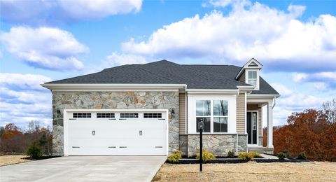 4027 Evilyn Dr Economy PA 15005