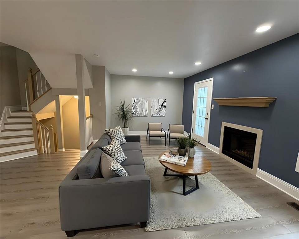 124 Hillvue Dr