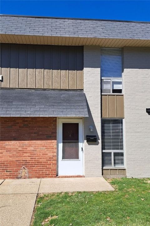 115 College Park Dr Moon/Crescent Twp PA 15108