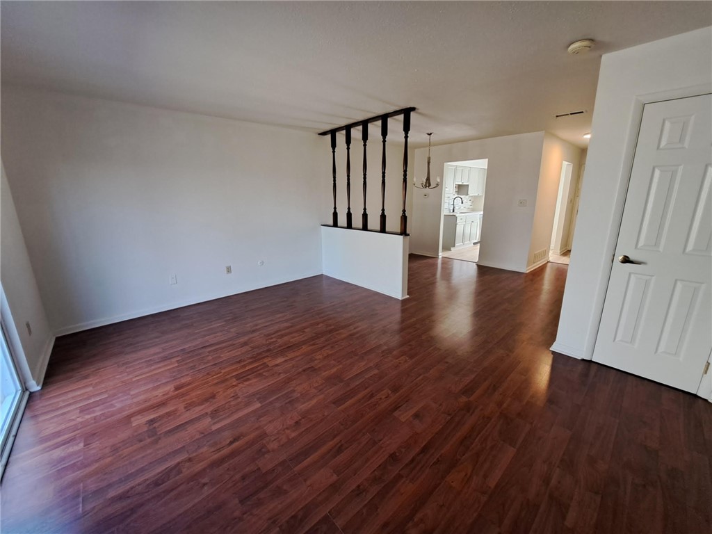 115 College Park Dr