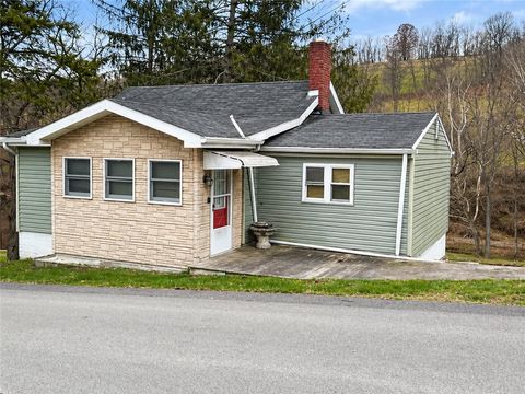 Homes For Sale - 101 Fishpot Rd Rd<br/> Washington County, Centerville, PA 15333