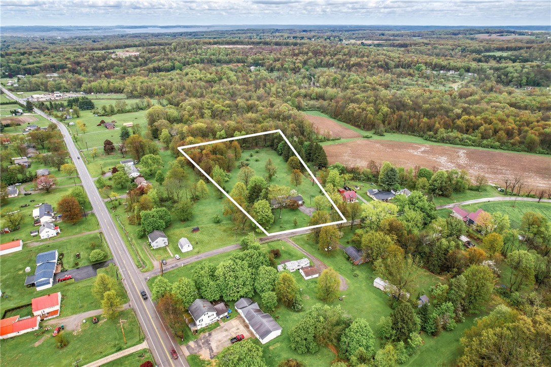 Hempfield Twp - Mer, Pennsylvania 16125, United States, 3 Bedrooms Bedrooms, ,3 BathroomsBathrooms,Residential,Contingent,120090