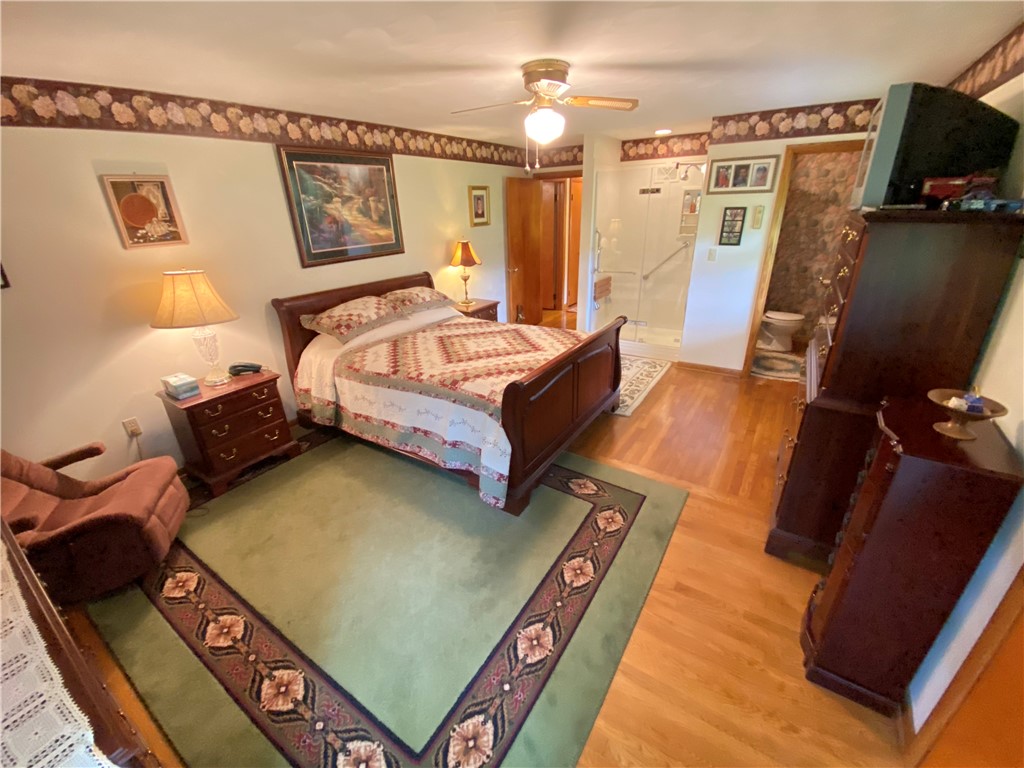 Hempfield Twp - Mer, Pennsylvania 16125, United States, 3 Bedrooms Bedrooms, ,3 BathroomsBathrooms,Residential,Contingent,120090