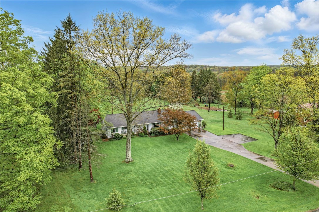 Hempfield Twp - Mer, Pennsylvania 16125, United States, 3 Bedrooms Bedrooms, ,3 BathroomsBathrooms,Residential,Contingent,120090