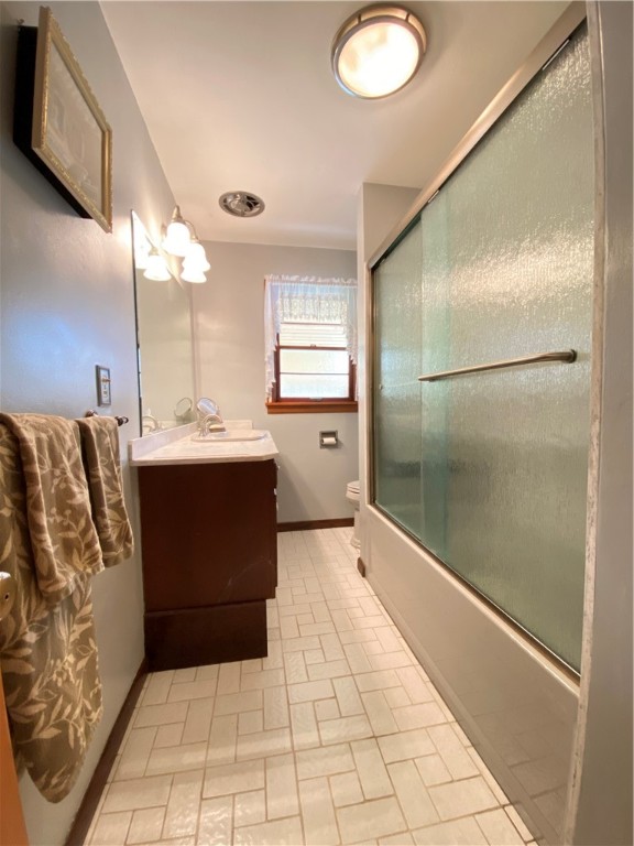 Hempfield Twp - Mer, Pennsylvania 16125, United States, 3 Bedrooms Bedrooms, ,3 BathroomsBathrooms,Residential,Contingent,120090