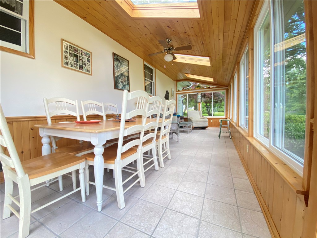 Hempfield Twp - Mer, Pennsylvania 16125, United States, 3 Bedrooms Bedrooms, ,3 BathroomsBathrooms,Residential,Contingent,120090