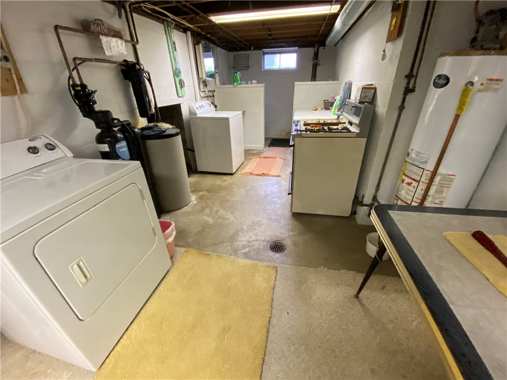 Hempfield Twp - Mer, Pennsylvania 16125, United States, 3 Bedrooms Bedrooms, ,3 BathroomsBathrooms,Residential,Contingent,120090