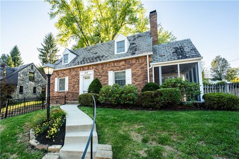 Photo of 753 Jefferson Dr, Ross Twp, PA 15229 (MLS # 1724868)