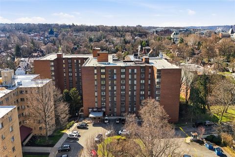 Photo of 5 Bayard Rd #520, Pittsburgh, PA 15213 (MLS # 1745185)