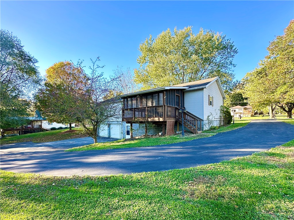 Neshannock Twp, Pennsylvania 16105, United States, 3 Bedrooms Bedrooms, ,2 BathroomsBathrooms,Residential,Active,230320