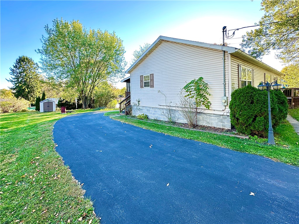 Neshannock Twp, Pennsylvania 16105, United States, 3 Bedrooms Bedrooms, ,2 BathroomsBathrooms,Residential,Active,230320