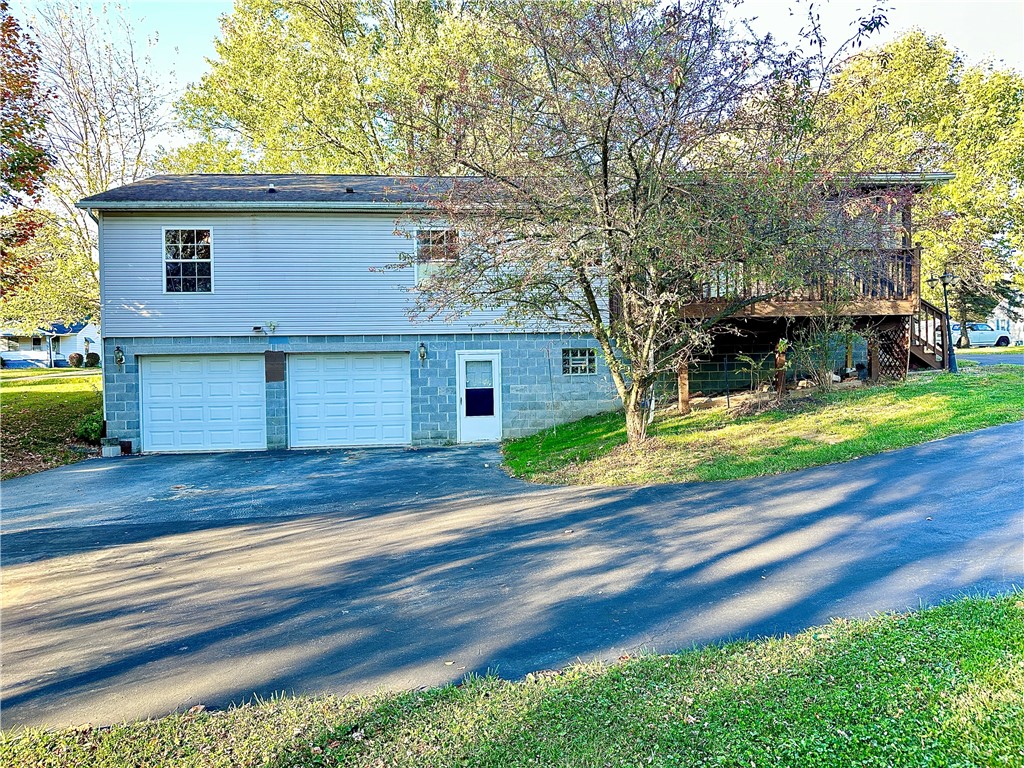 Neshannock Twp, Pennsylvania 16105, United States, 3 Bedrooms Bedrooms, ,2 BathroomsBathrooms,Residential,Active,230320