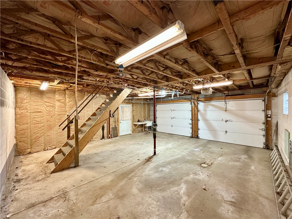 Neshannock Twp, Pennsylvania 16105, United States, 3 Bedrooms Bedrooms, ,2 BathroomsBathrooms,Residential,Active,230320