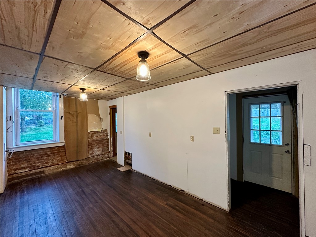 Slippery Rock Twp, Pennsylvania 16101, United States, 3 Bedrooms Bedrooms, ,2 BathroomsBathrooms,Residential,Active,229653