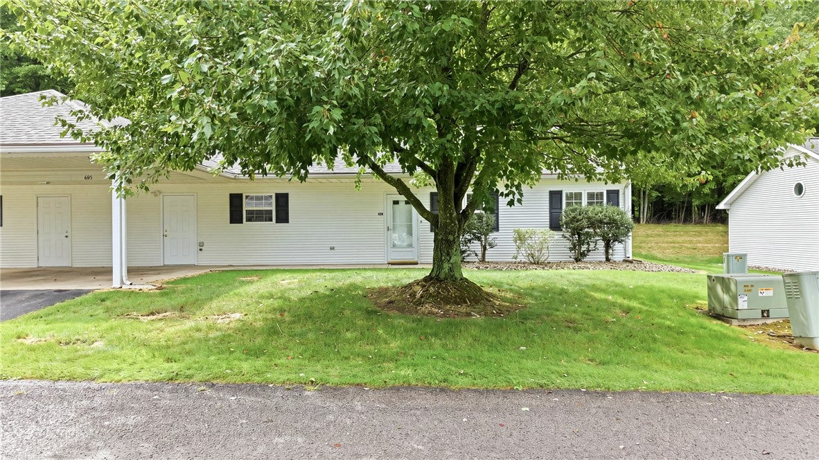 685 Theresa Ave 102