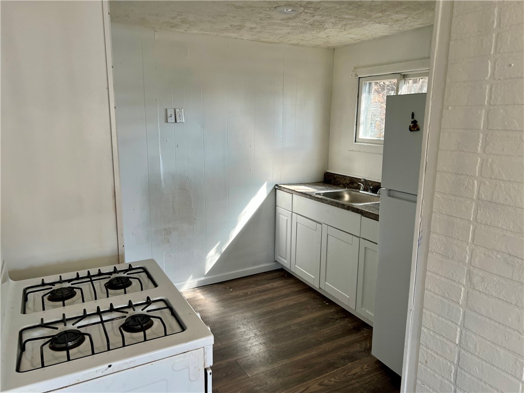 328 Clugston Ave Ave, Turtle Creek, Pennsylvania image 8