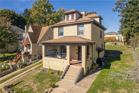 Photo of 543 Elizabeth Ave, Mc Kees Rocks, PA 15136 (MLS # 1726242)