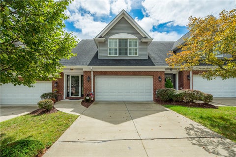 Photo for 204 Lenox Ct 204