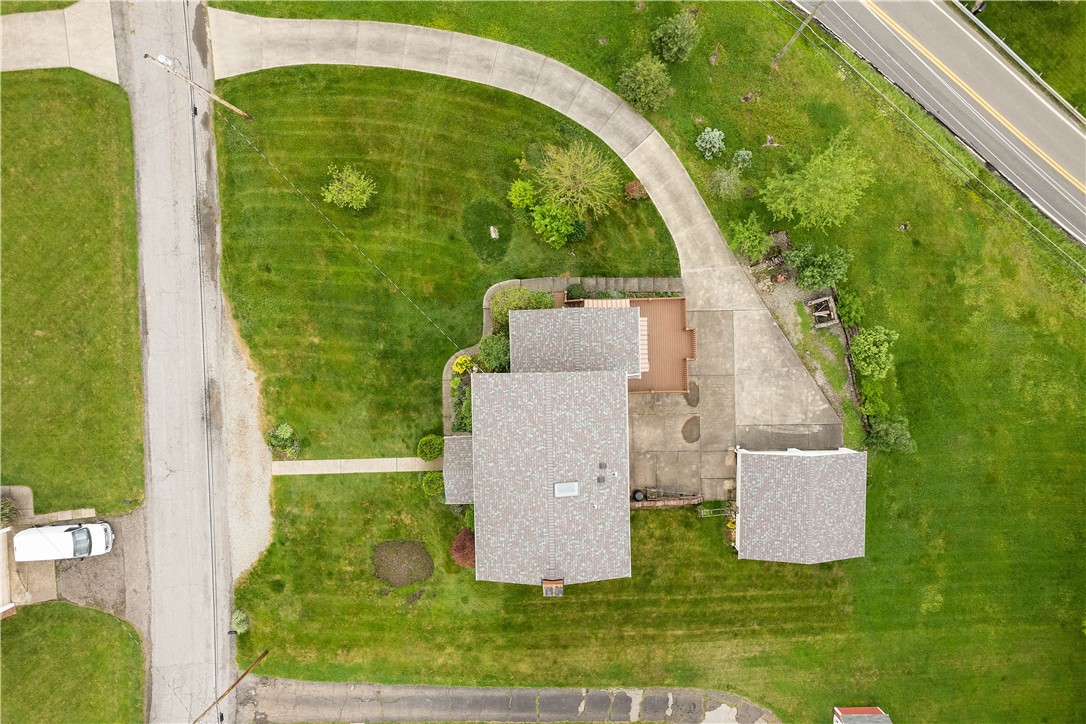 Peters Twp, Pennsylvania 15367, United States, 4 Bedrooms Bedrooms, ,3 BathroomsBathrooms,Residential,Pending,57852