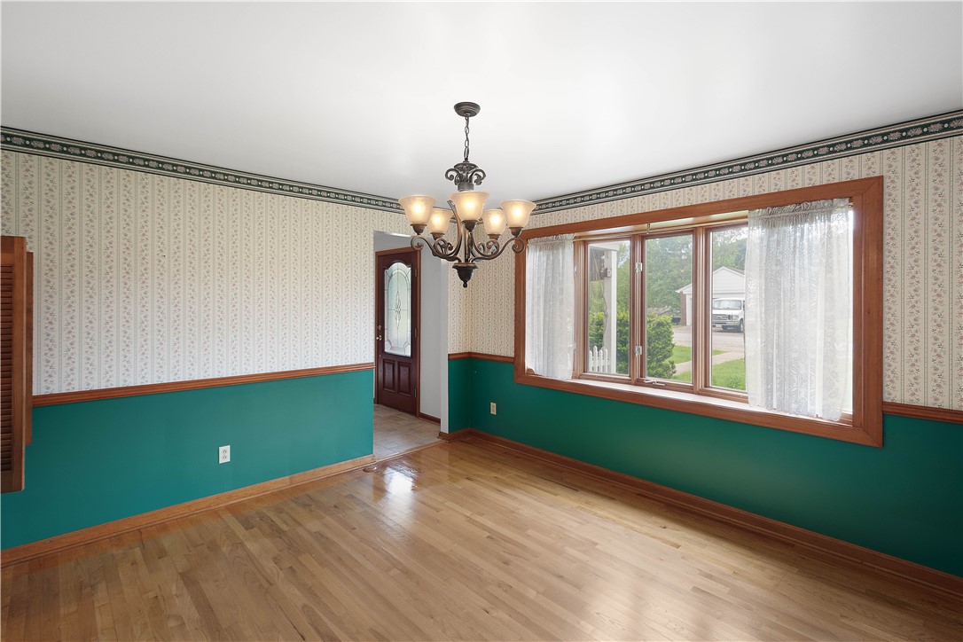 Peters Twp, Pennsylvania 15367, United States, 4 Bedrooms Bedrooms, ,3 BathroomsBathrooms,Residential,Pending,57852