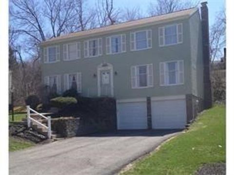 Photo of 1293 Manor Dr, Pittsburgh, PA 15241 (MLS # 1751714)