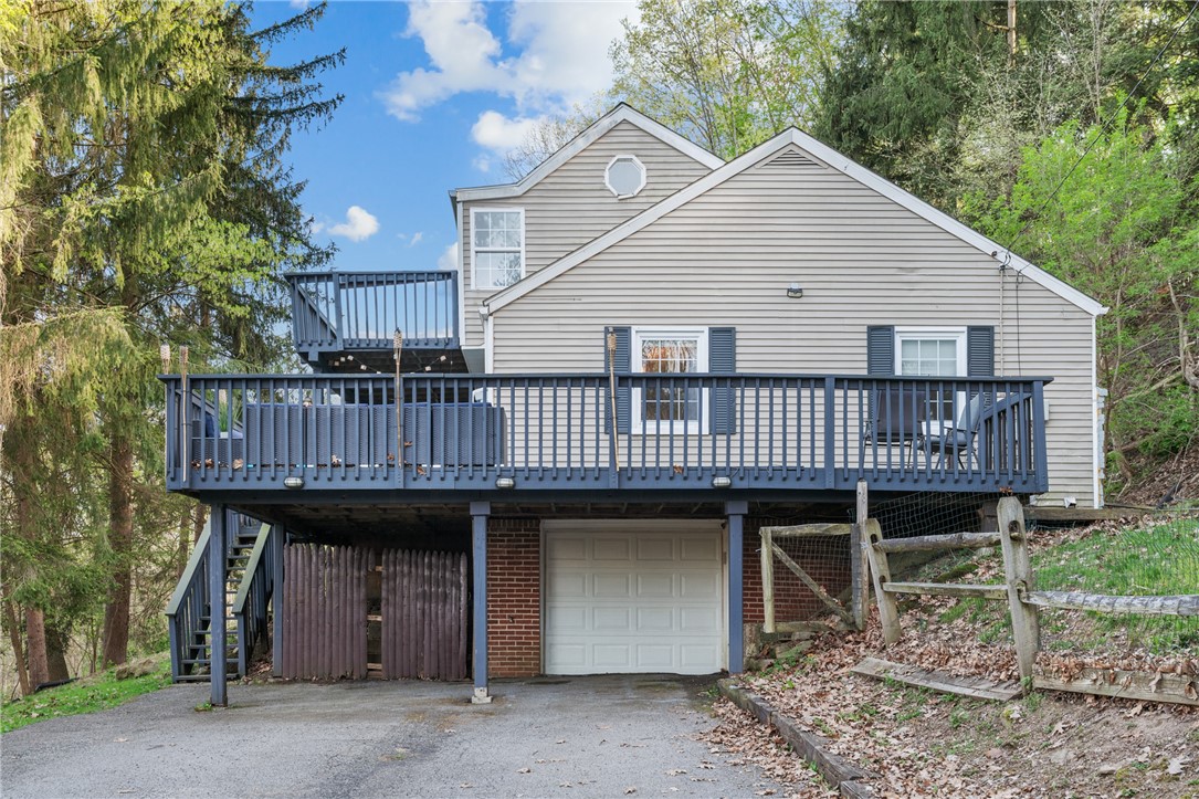 Shaler, Pennsylvania 15223, United States, 2 Bedrooms Bedrooms, ,2 BathroomsBathrooms,Residential,Contingent,116535