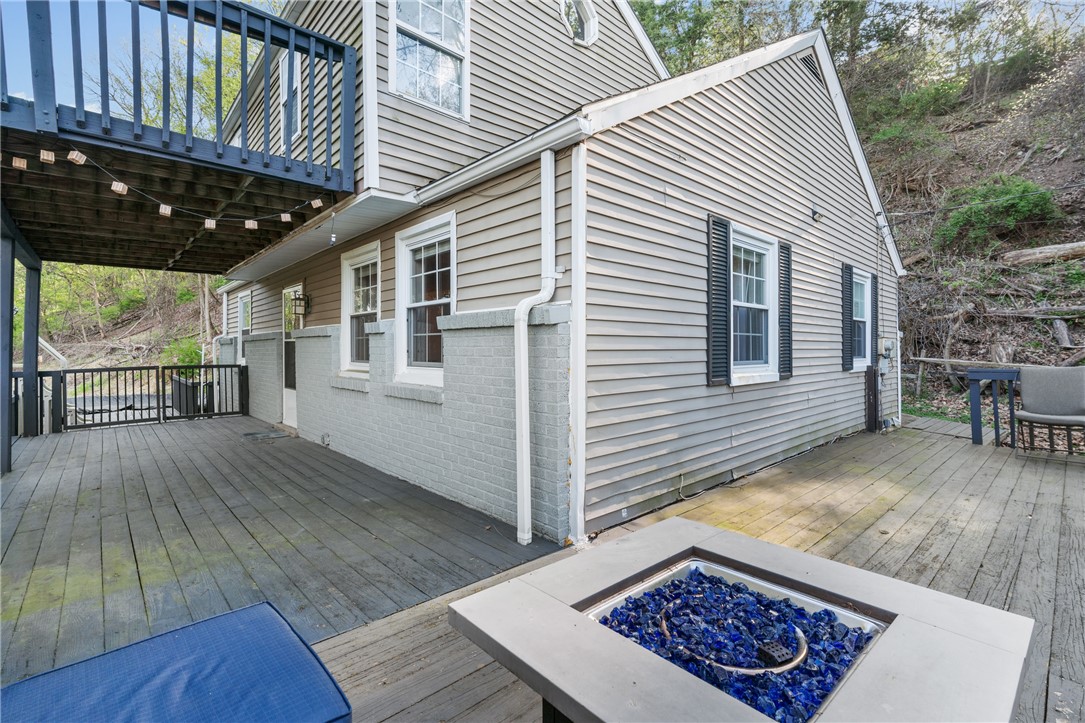 Shaler, Pennsylvania 15223, United States, 2 Bedrooms Bedrooms, ,2 BathroomsBathrooms,Residential,Contingent,116535