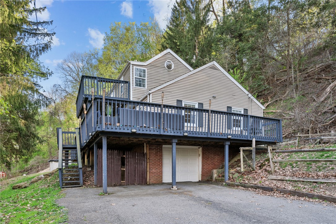 Shaler, Pennsylvania 15223, United States, 2 Bedrooms Bedrooms, ,2 BathroomsBathrooms,Residential,Contingent,116535