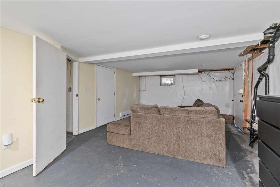 Shaler, Pennsylvania 15223, United States, 2 Bedrooms Bedrooms, ,2 BathroomsBathrooms,Residential,Contingent,116535