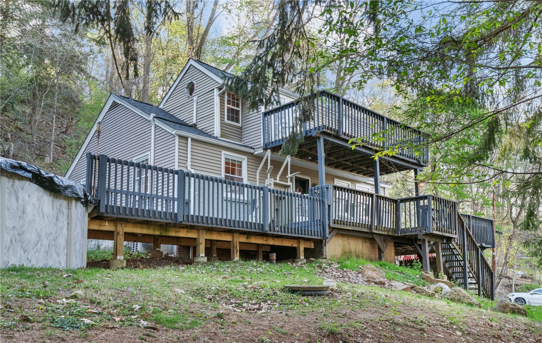 Shaler, Pennsylvania 15223, United States, 2 Bedrooms Bedrooms, ,2 BathroomsBathrooms,Residential,Contingent,116535