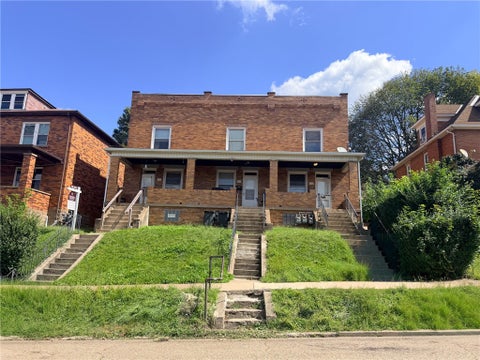 Townhouse For Rent - 434 Glenwood Dr Dr<br/> Beaver County, Ambridge, PA 15003