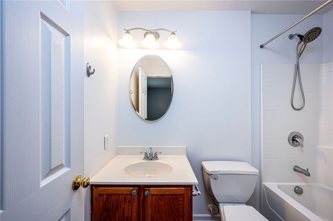 Greensburg, Pennsylvania 15601, United States, 3 Bedrooms Bedrooms, ,3 BathroomsBathrooms,Residential,Pending,5582