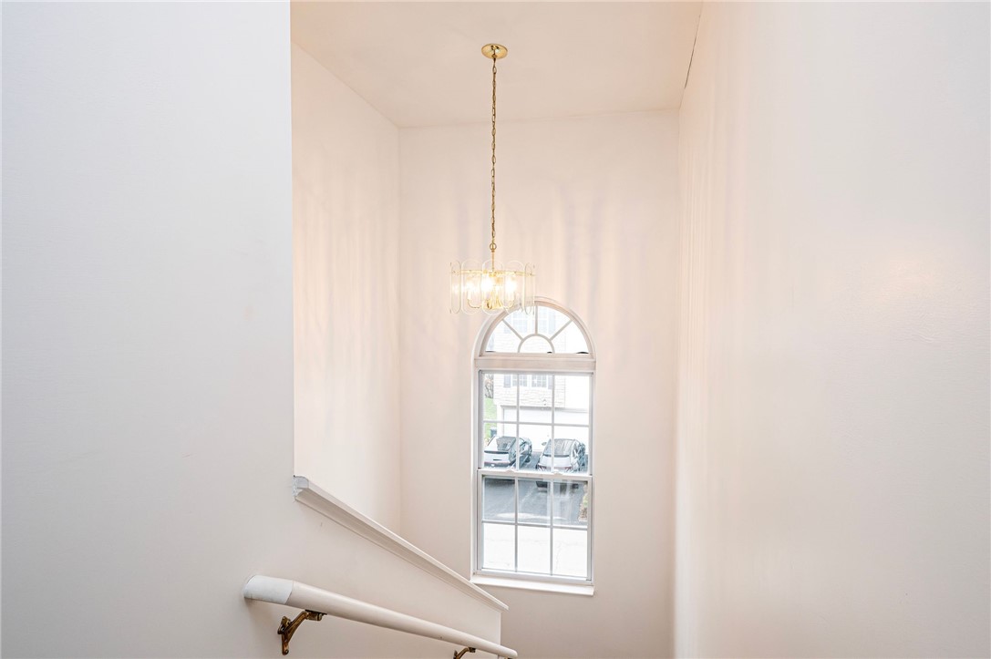 Greensburg, Pennsylvania 15601, United States, 3 Bedrooms Bedrooms, ,3 BathroomsBathrooms,Residential,Pending,5582