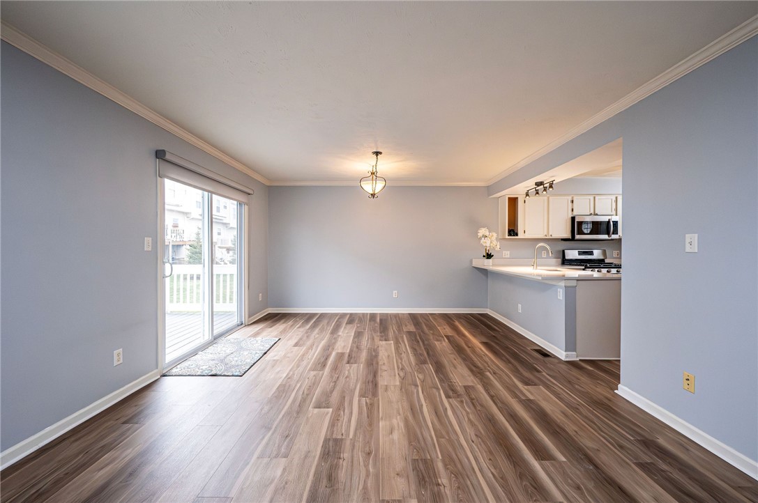 Greensburg, Pennsylvania 15601, United States, 3 Bedrooms Bedrooms, ,3 BathroomsBathrooms,Residential,Pending,5582