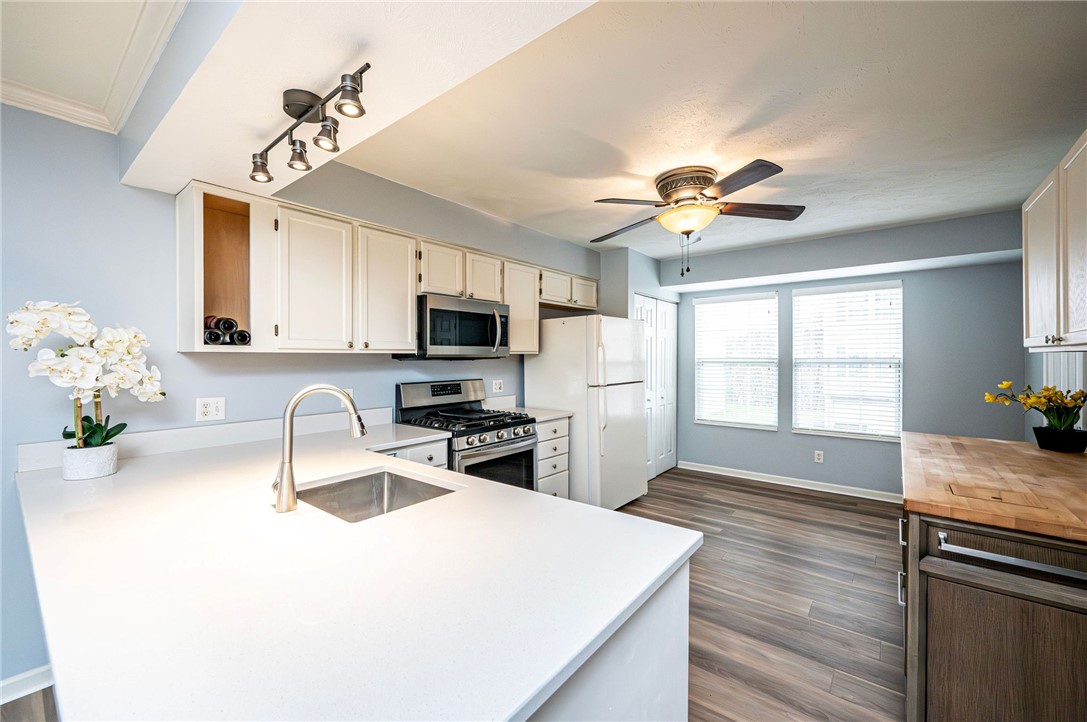 Greensburg, Pennsylvania 15601, United States, 3 Bedrooms Bedrooms, ,3 BathroomsBathrooms,Residential,Pending,5582