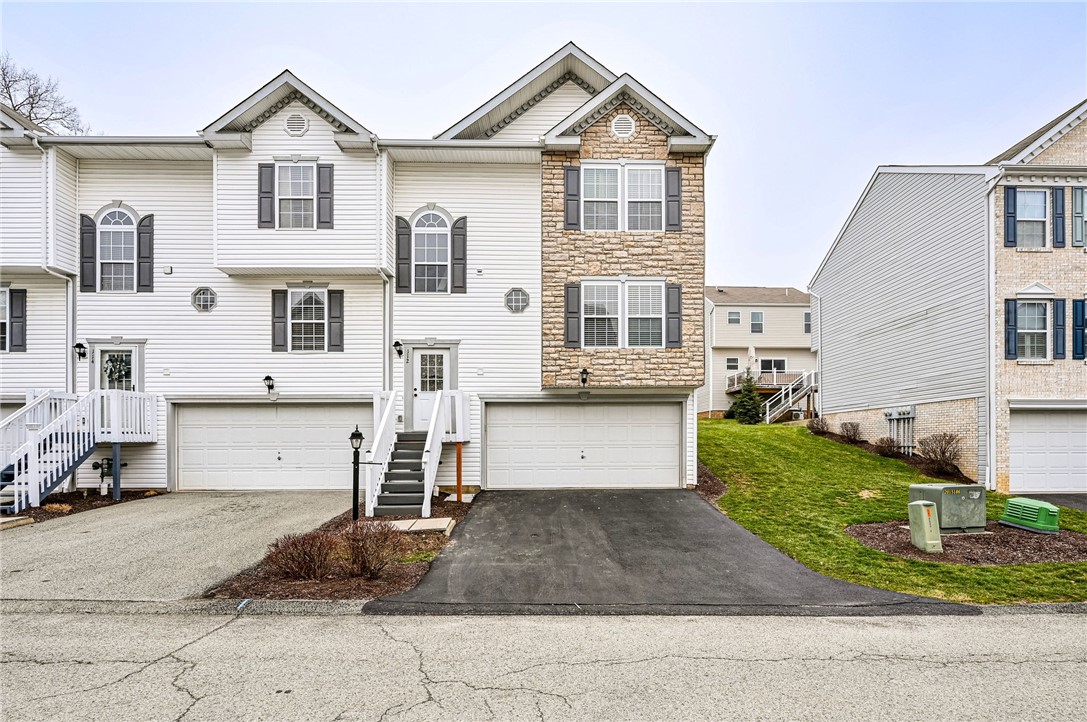 Greensburg, Pennsylvania 15601, United States, 3 Bedrooms Bedrooms, ,3 BathroomsBathrooms,Residential,Pending,5582