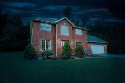 Photo of 520 Royalty Dr, Uniontown, PA 15401 (MLS # 1739400)