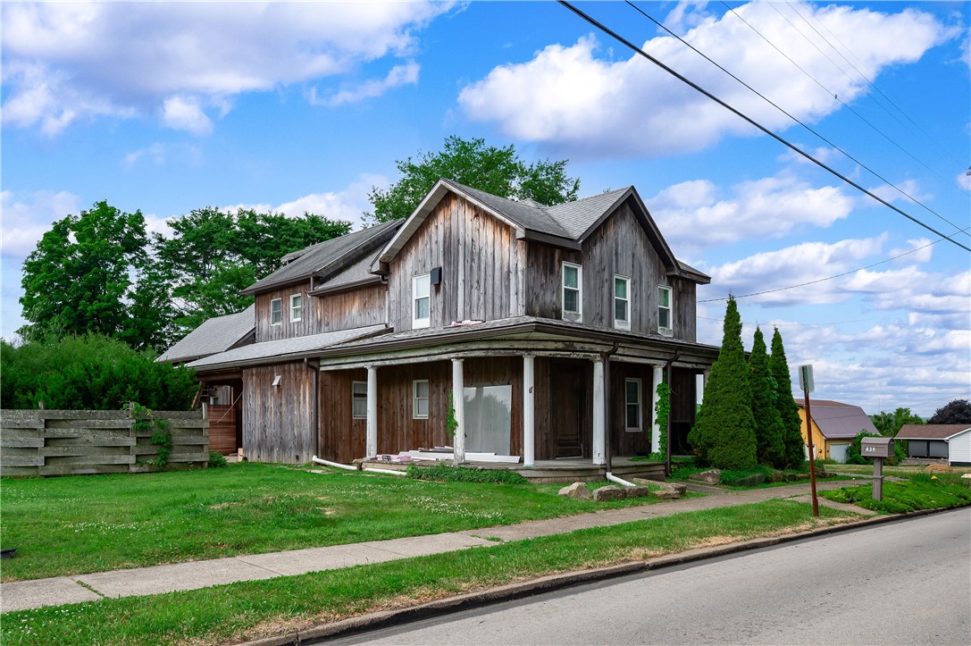 438 Main St