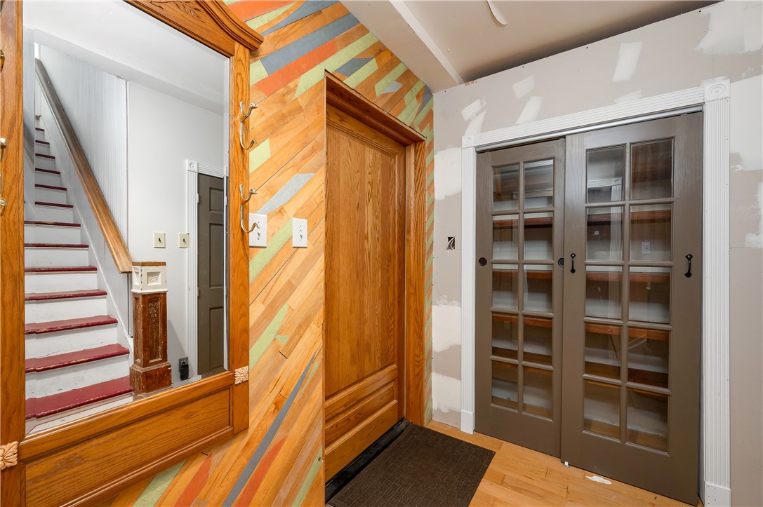 438 Main St