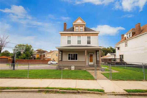 301 RUSSELLWOOD AVE, MC KEES ROCKS, PA 15136 - Image 6d79edfba01505d7cd61dce36571fdb3/1545508334