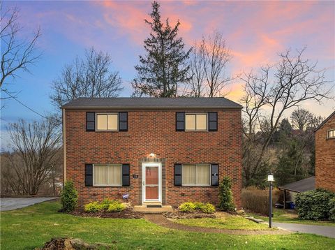 Photo of 221 Sharon Dr, Pittsburgh, PA 15221 (MLS # 1743437)